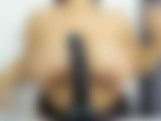 Carolinee-Torres's Live Sex Cam Show