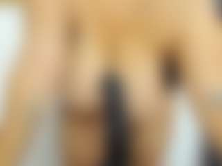 Carolinee-Torres's Live Sex Cam Show