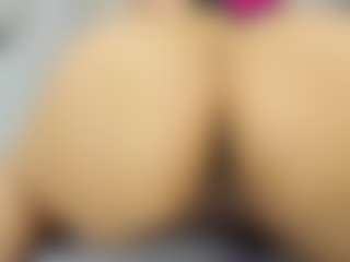 Carolinee-Torres's Live Sex Cam Show