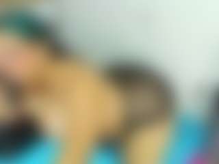 Live cam show with Carolinee-Torres - Camel Toe on crypto-cams