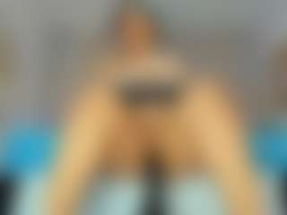 Carolinee-Torres's Live Sex Cam Show