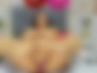 Live cam show with Carolinee-Torres - Red Hair on Cam Slut