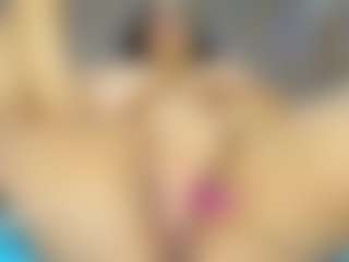 Live cam show with Carolinee-Torres - Threesome on Camsoda