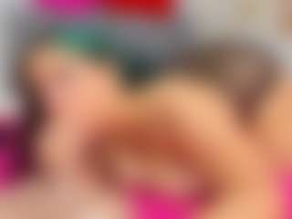 Carolinee-Torres's Live Sex Cam Show