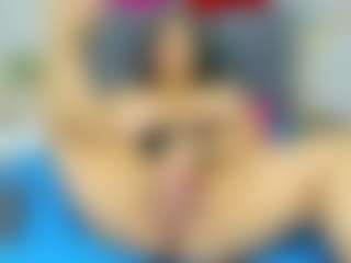 Carolinee-Torres's Live Sex Cam Show