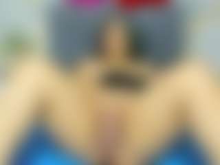 Carolinee-Torres's Live Sex Cam Show