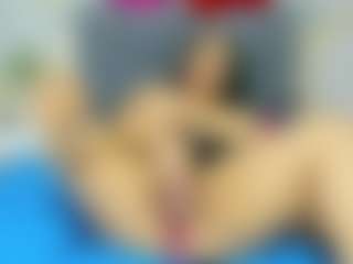 Carolinee-Torres's Live Sex Cam Show