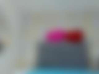Live cam show with Carolinee-Torres - Brown Eyes Red Hair on Gym Cam Girls