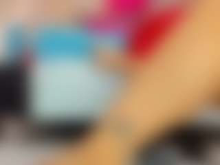 Live cam show with Carolinee-Torres - Red Hair Cum on CamSextacy