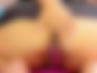 Carolinee-Torres's Live Sex Cam Show