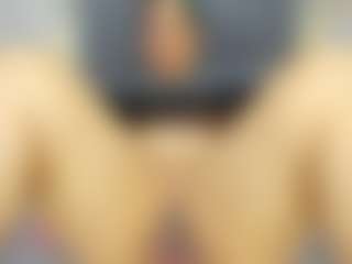 Carolinee-Torres's Live Sex Cam Show