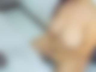 Carolinee-Torres's Live Sex Cam Show