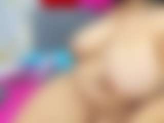 Carolinee-Torres's Live Sex Cam Show