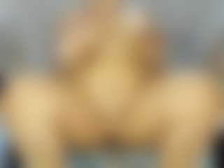 Carolinee-Torres's Live Sex Cam Show