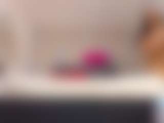 Carolinee-Torres's Live Sex Cam Show