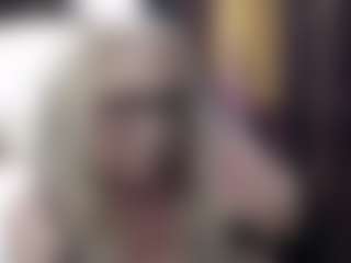Live cam show with SofiaDream - Body on Streamer API