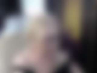 Live cam show with SofiaDream - MILF on Milfs Live