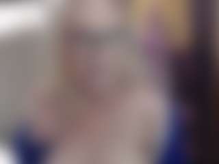 Live cam show with SofiaDream - Body on madthumbs