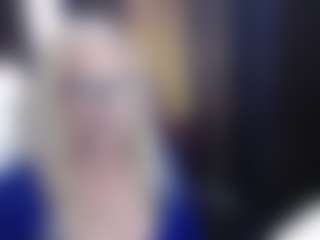 Live cam show with SofiaDream - Cougar on StripNow