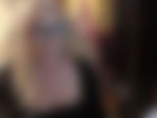 Live cam show with SofiaDream - Smoking on madthumbs