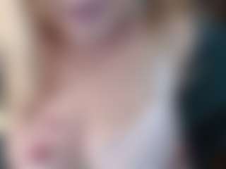 Live cam show with SofiaDream - Blue Eyes on xxxlivecams.org