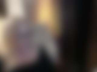 Live cam show with SofiaDream - Smoking on fapnchat