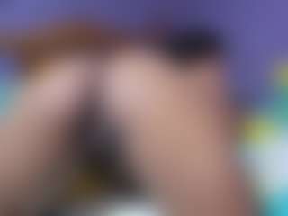 Live cam show with Angela-saenx - Twerk on CamwithHer