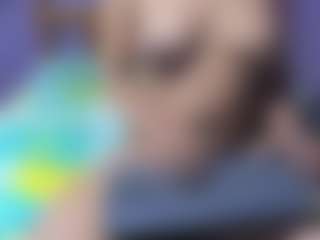 Live cam show with Angela-saenx - Petite on livesexfox.com