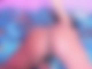 Live cam show with Angela-saenx - Oil on crypto-cams