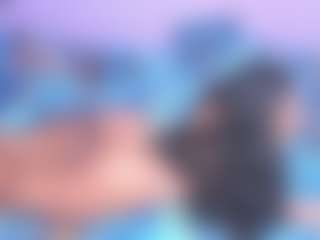 Live cam show with Angela-saenx - Oil on StripNow