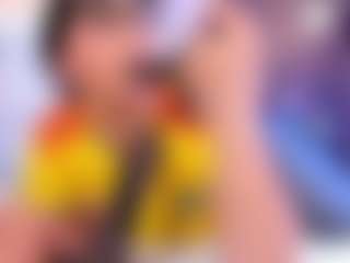 AvyMilton's Live Sex Cam Show