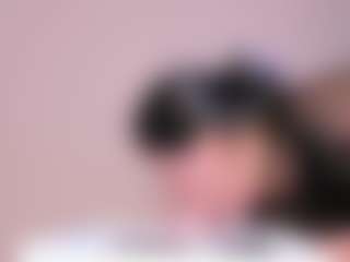 AvyMilton's Live Sex Cam Show