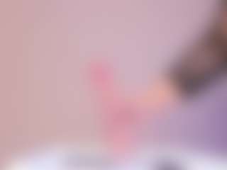 AvyMilton's Live Sex Cam Show