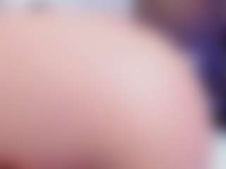 Live cam show with AvyMilton - Camel Toe on Chatstar