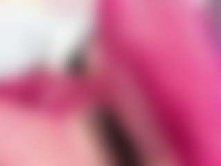 AvyMilton's Live Sex Cam Show