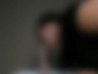 AvyMilton's Live Sex Cam Show