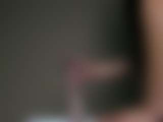 AvyMilton's Live Sex Cam Show