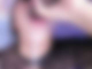 AvyMilton's Live Sex Cam Show