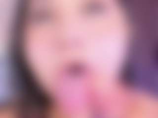 AvyMilton's Live Sex Cam Show