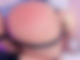 AvyMilton's Live Sex Cam Show