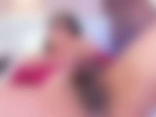 AvyMilton's Live Sex Cam Show