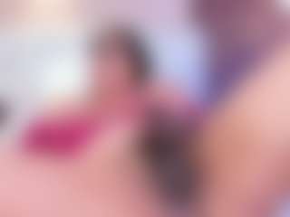 AvyMilton's Live Sex Cam Show