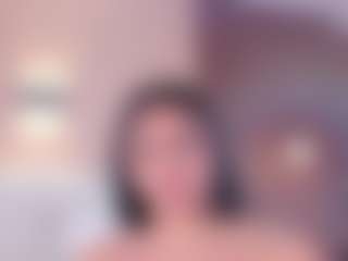 AvyMilton's Live Sex Cam Show