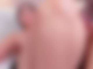 AvyMilton's Live Sex Cam Show