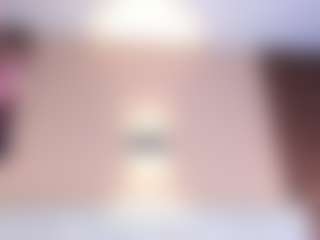 AvyMilton's Live Sex Cam Show