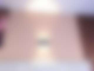 AvyMilton's Live Sex Cam Show