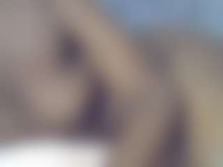 Pretty-petite22's Live Sex Cam Show