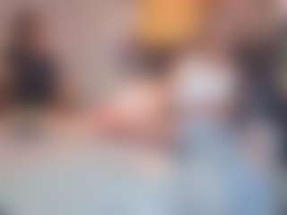 Live cam show with MRNMRSGOODIETIMESPLAYHOUSE - Facial on Camming Site