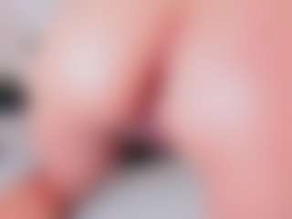 Live cam show with Charlote - Moaning on galaxygirlnitro.com