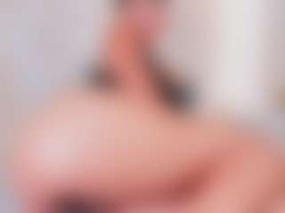 Live cam show with Charlote - Moaning on Camsoda